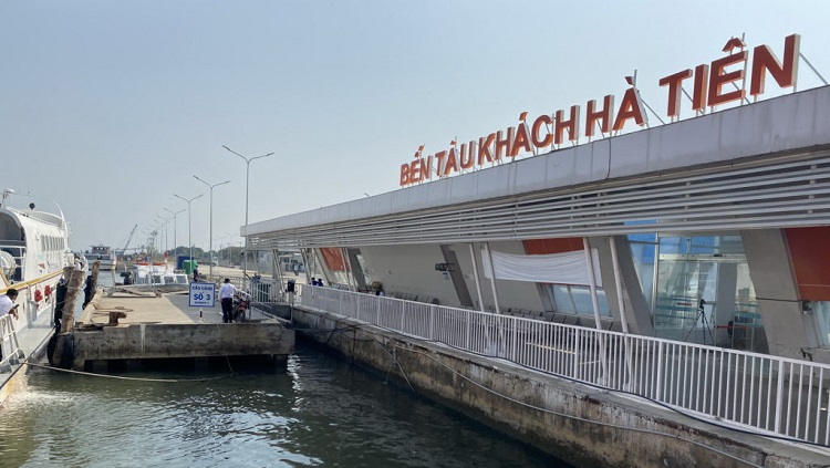 Bến tàu Hà Tiên đi Phú Quốc